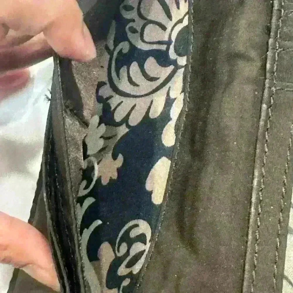 Vera Bradley Checkbook Brown Wallet EUC - Picture 9 of 11